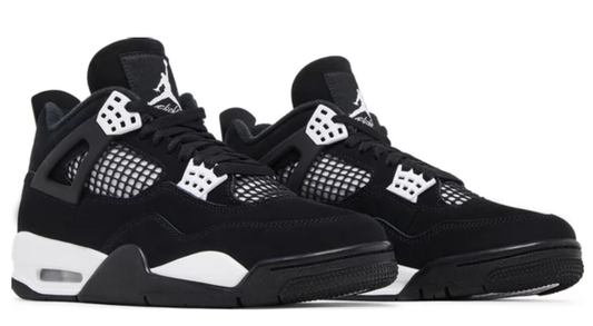 Air Jordan 4 Retro White Thunder.